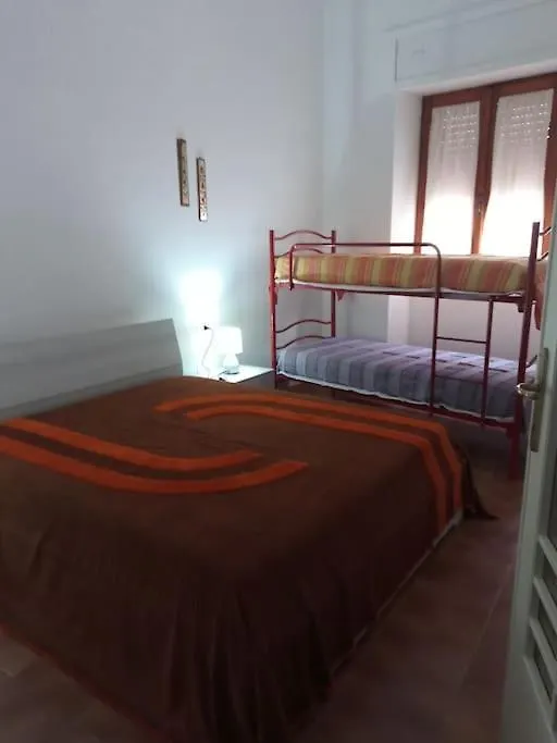 Casa Vacanza A 50 Mt Dal Lungomare Sant'Antioco Italy